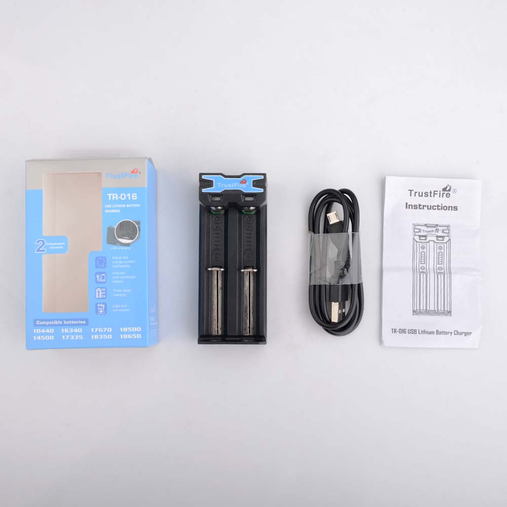 شاحن بطاريات عالمي TrustFire T - مراجعة Renewable Energy Battery وسعره